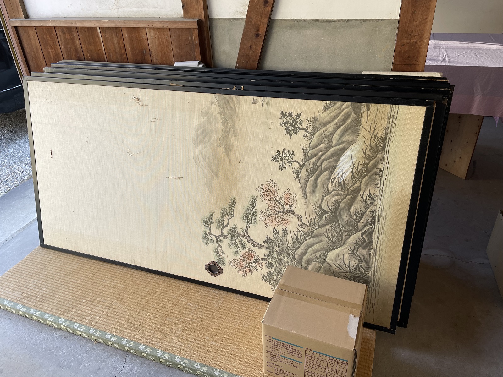 安城市の襖・障子・網戸・畳の張替え　手張り表具職人の店 和紙屋（かずしや）安城北店