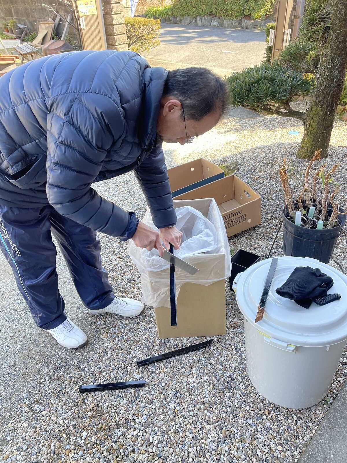 安城市の襖・障子・網戸・畳の張替え　手張り表具職人の店 和紙屋（かずしや）安城北店