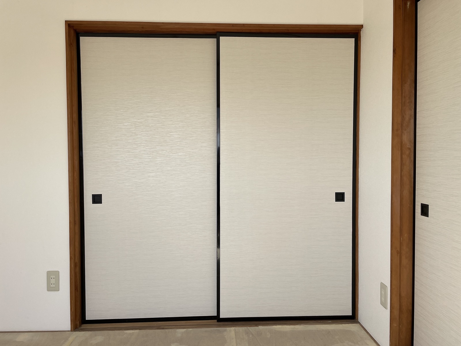 安城市の襖・障子・網戸・畳の張替え　手張り表具職人の店 和紙屋（かずしや）安城北店