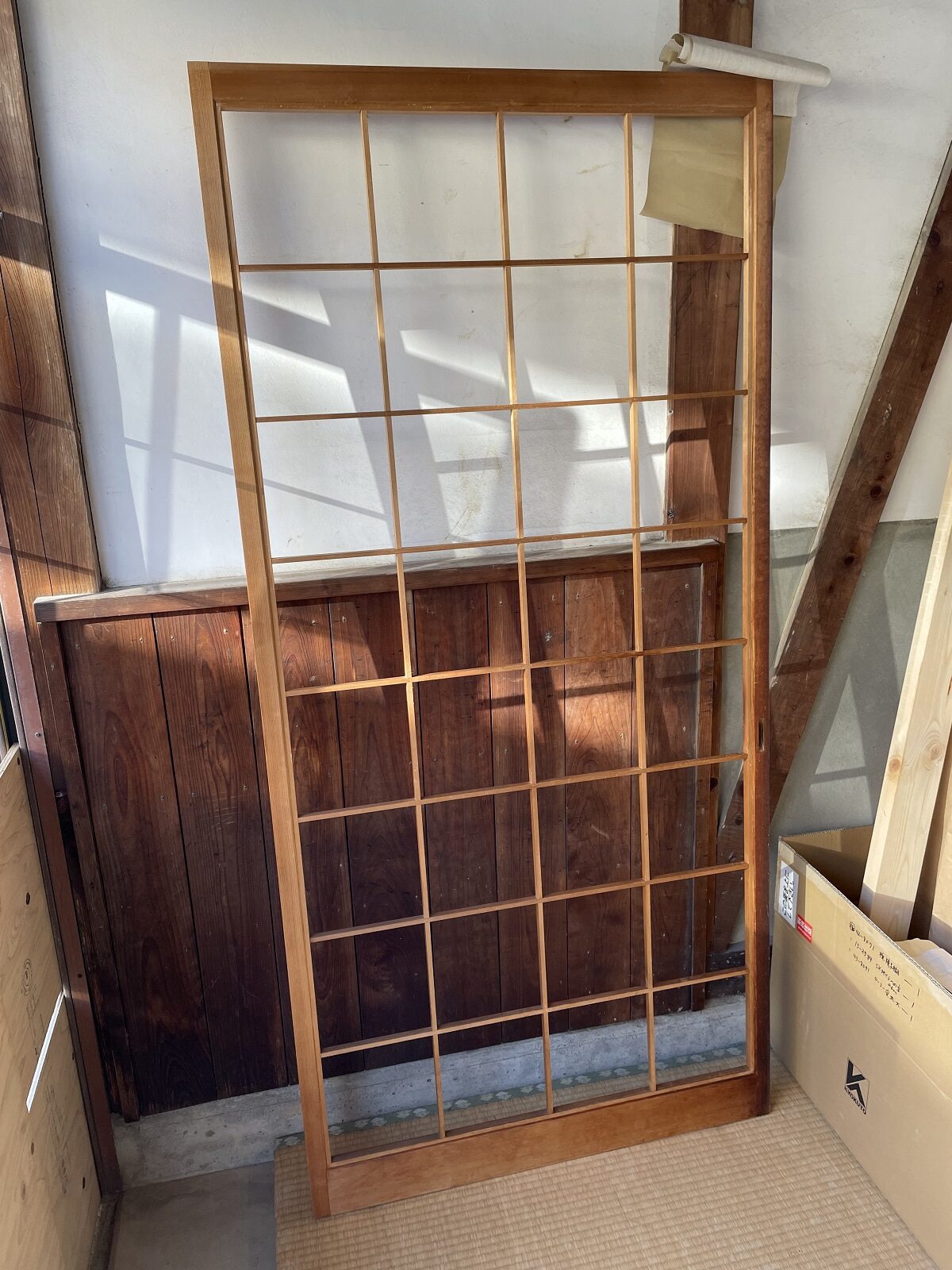 安城市の襖・障子・網戸・畳の張替え　手張り表具職人の店 和紙屋（かずしや）安城北店