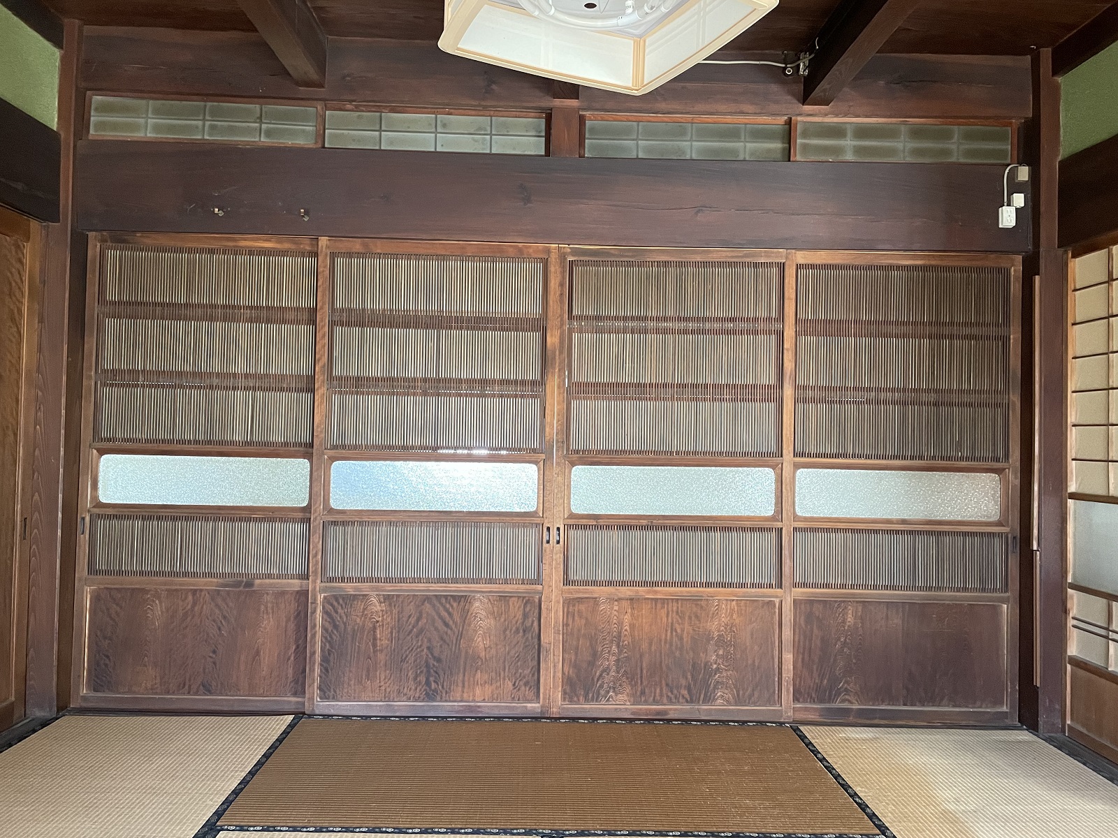 安城市の襖・障子・網戸・畳の張替え　手張り表具職人の店 和紙屋（かずしや）安城北店