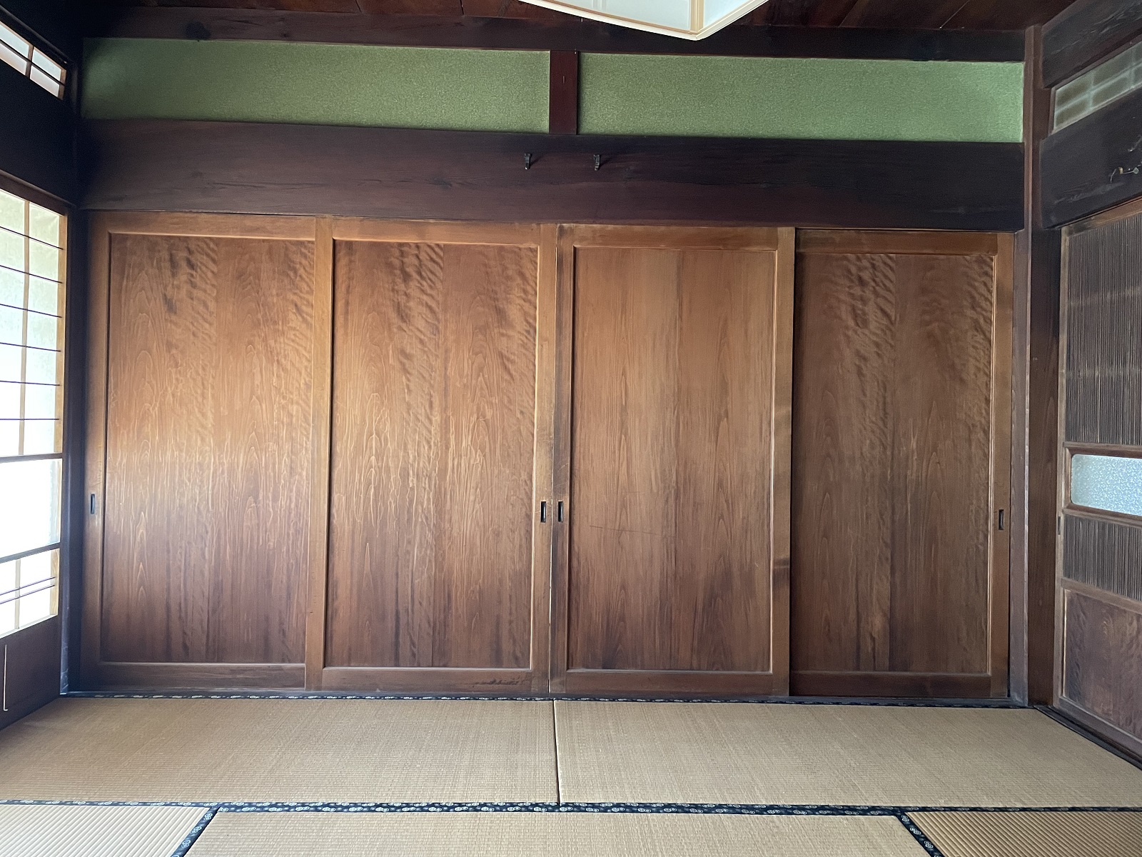 安城市の襖・障子・網戸・畳の張替え　手張り表具職人の店 和紙屋（かずしや）安城北店