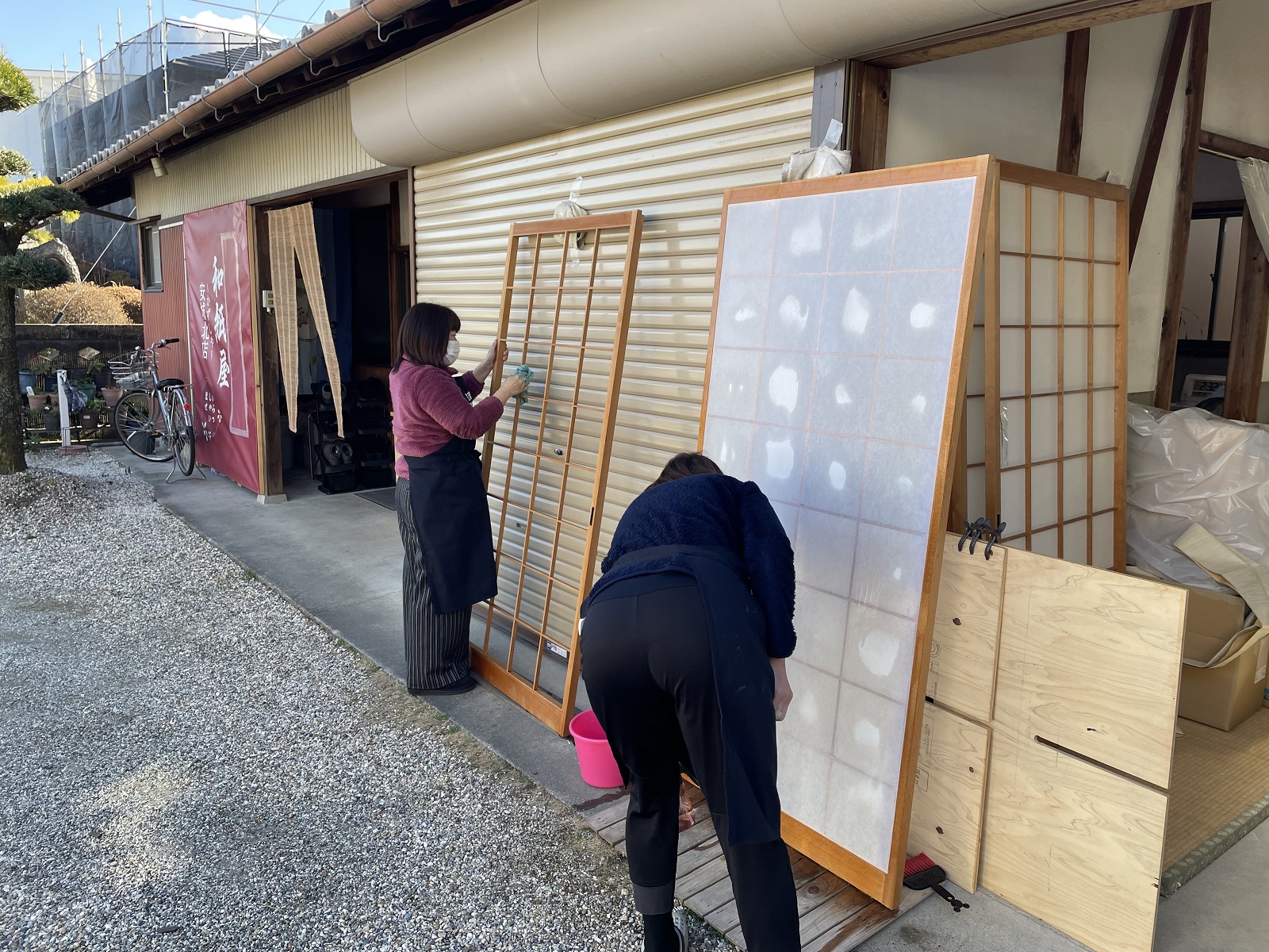 安城市の襖・障子・網戸・畳の張替え　手張り表具職人の店 和紙屋（かずしや）安城北店