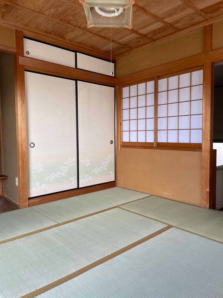安城市　O様邸　襖の張替えと畳の表替え|安城市の襖・障子・網戸・畳の張替え　手張り表具職人の店 和紙屋（かずしや）安城北店
