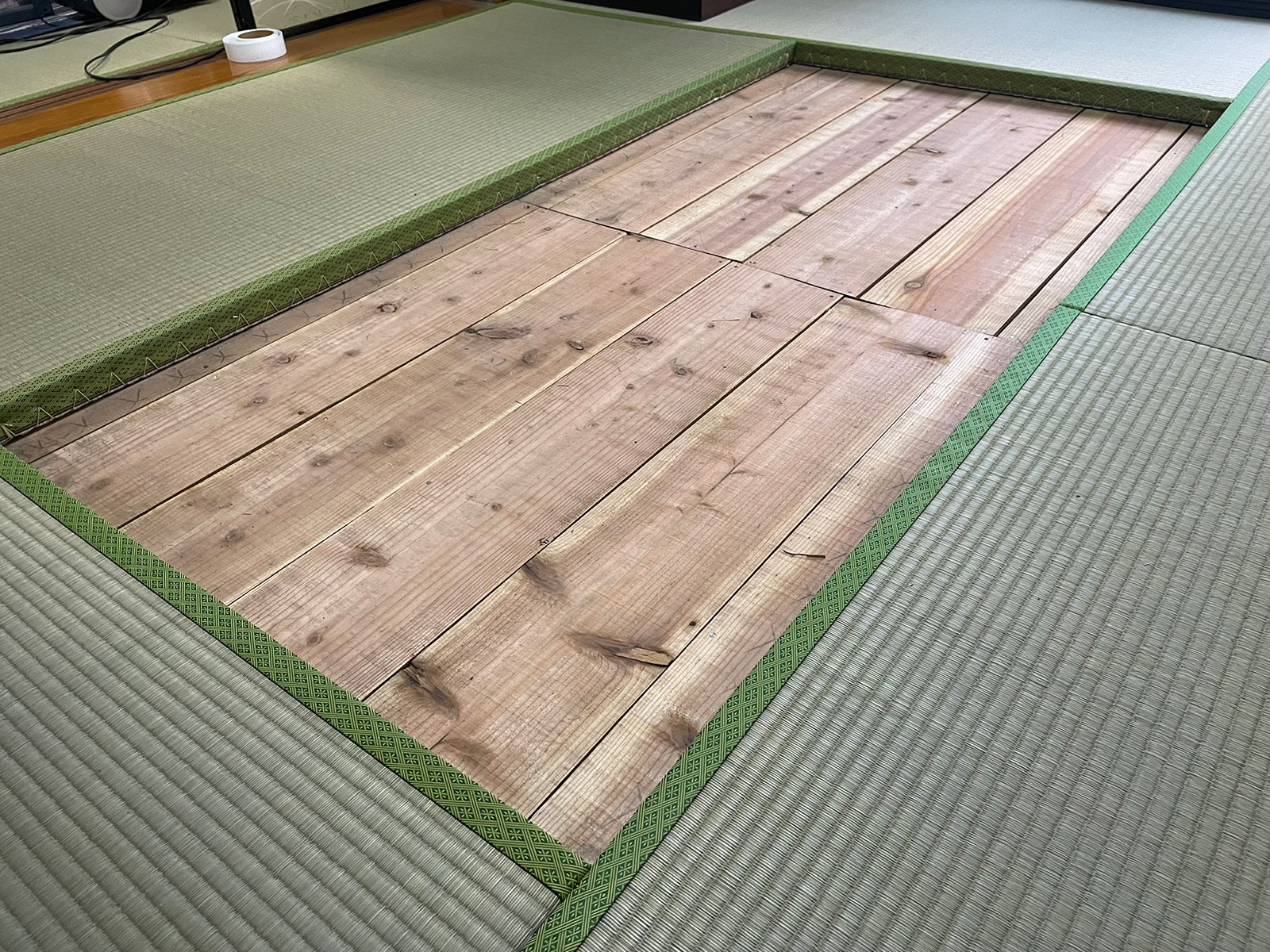 安城市の襖・障子・網戸・畳の張替え 手張り表具職人の店 和紙屋(かずしや)安城北店