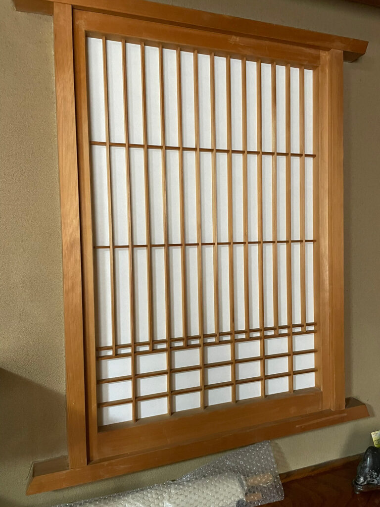 安城市　H.J.様邸　見積もりも、きちんと出して下さり、予算もたてやすく安心でき、天候も不安定のなか、手早く仕上げていただき感謝です。|安城市の襖・障子・網戸・畳の張替え　手張り表具職人の店 和紙屋（かずしや）安城北店