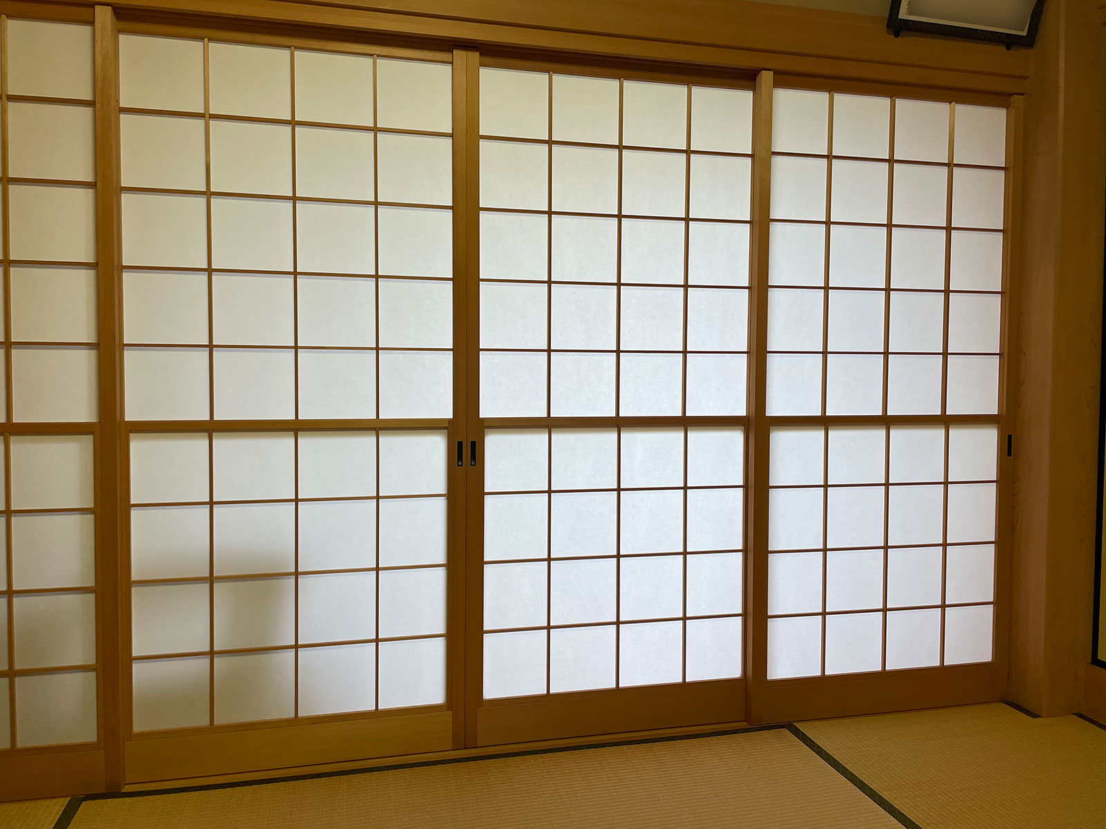 安城市の襖・障子・網戸・畳の張替え　手張り表具職人の店 和紙屋（かずしや）安城北店