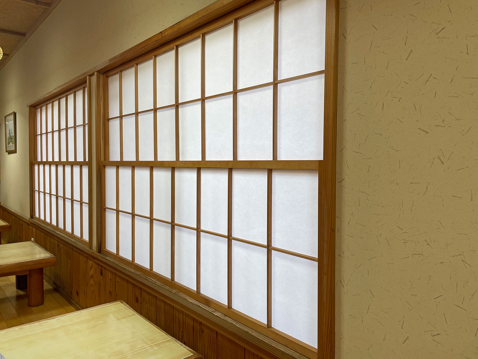 安城市の襖・障子・網戸・畳の張替え　手張り表具職人の店 和紙屋（かずしや）安城北店