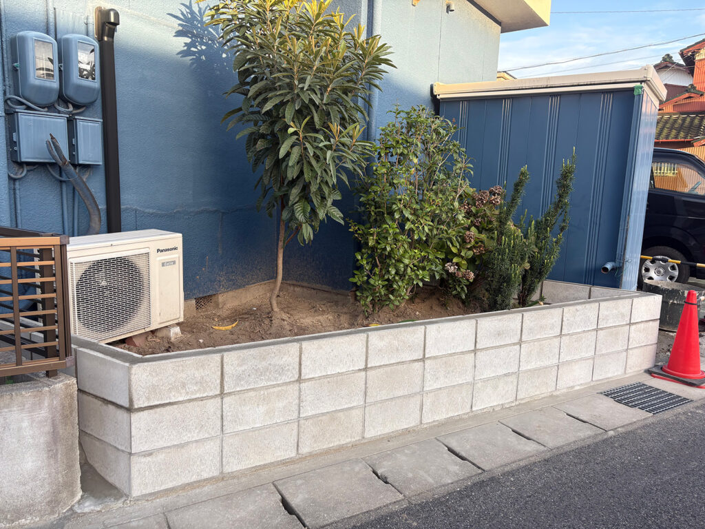 安城市　K様邸　花壇の土が水害で流されてしまった！|安城市の襖・障子・網戸・畳の張替え　手張り表具職人の店 和紙屋（かずしや）安城北店