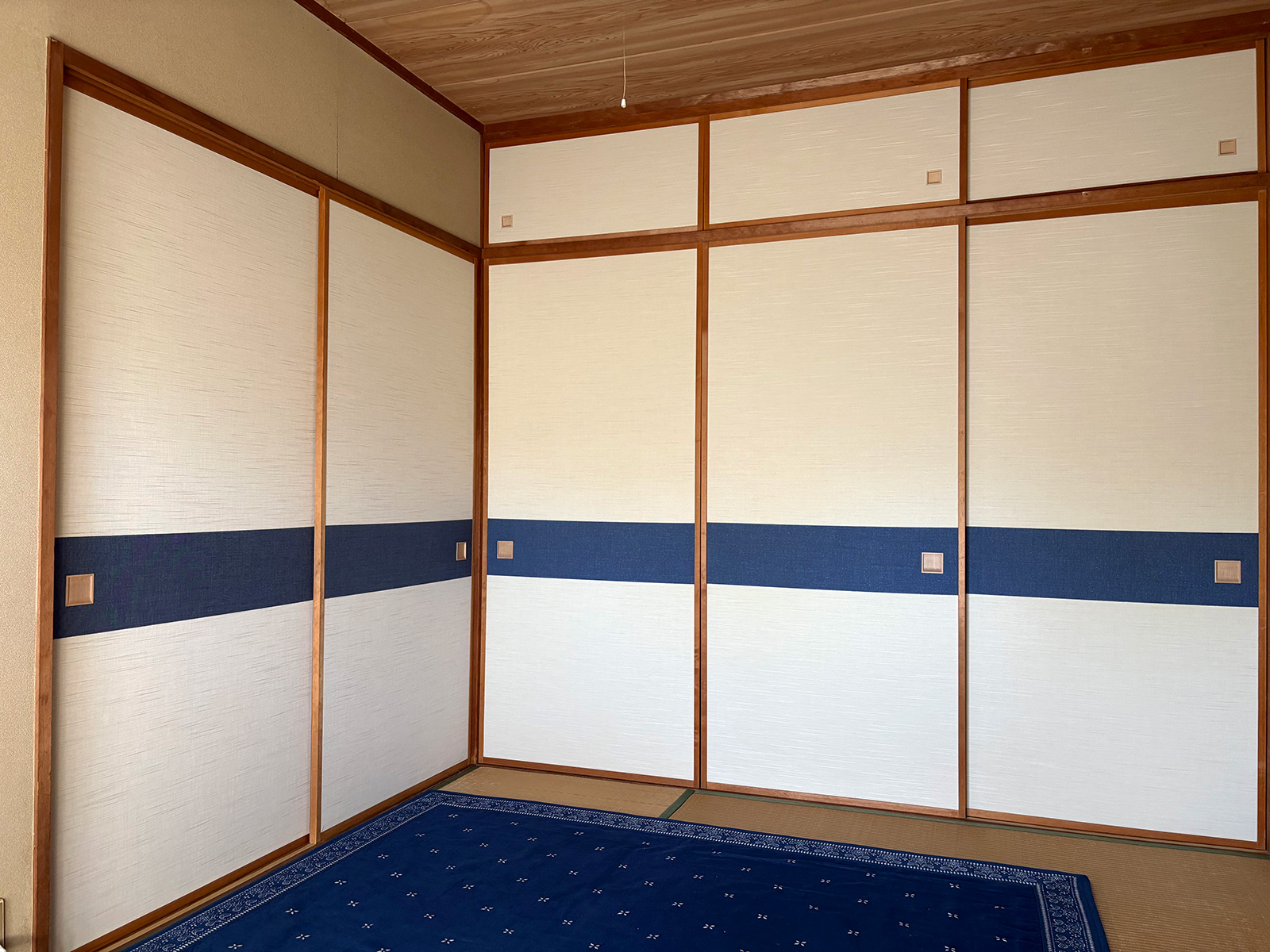 安城市　I様邸　紺の横線柄の襖で統一された和室|安城市の襖・障子・網戸・畳の張替え　手張り表具職人の店 和紙屋（かずしや）安城北店