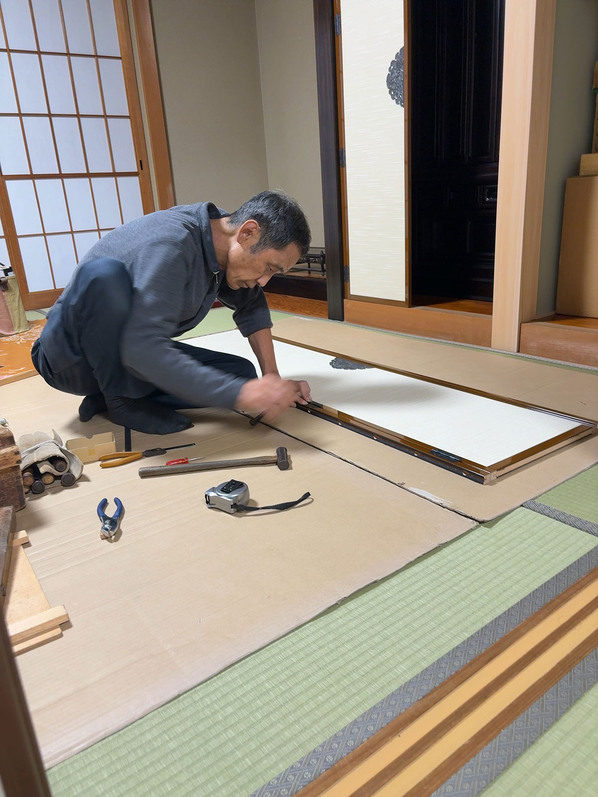 安城市の襖・障子・網戸・畳の張替え　手張り表具職人の店 和紙屋（かずしや）安城北店