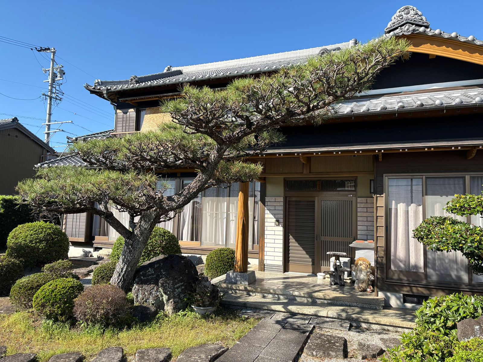 安城市の襖・障子・網戸・畳の張替え　手張り表具職人の店 和紙屋（かずしや）安城北店