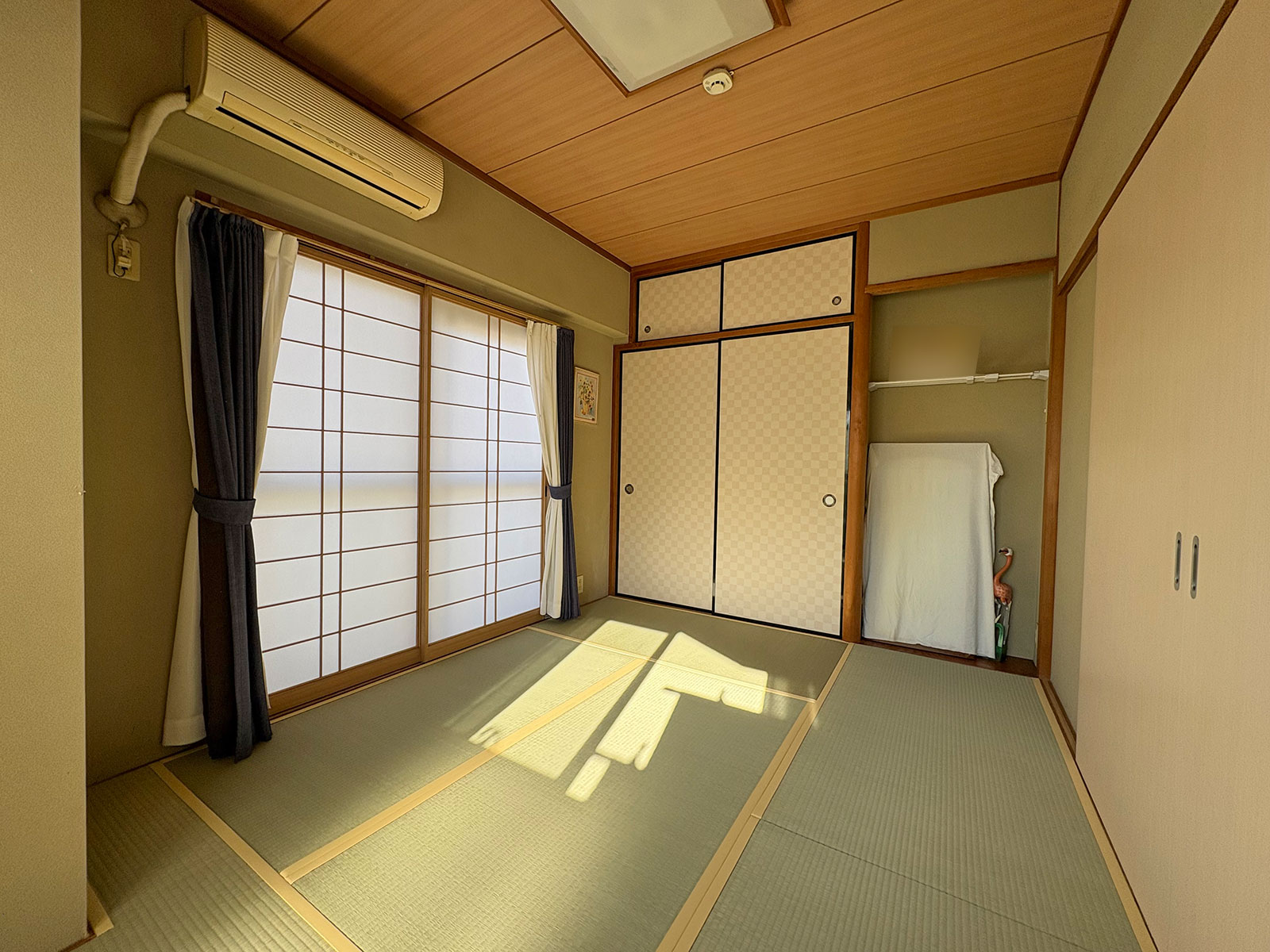 安城市の襖・障子・網戸・畳の張替え　手張り表具職人の店 和紙屋（かずしや）安城北店