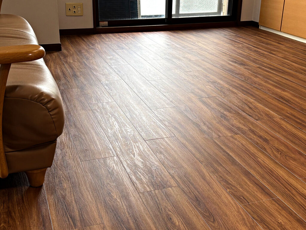 安城市　T様邸　マンションのリビングと廊下の床張替え|安城市の襖・障子・網戸・畳の張替え　手張り表具職人の店 和紙屋（かずしや）安城北店