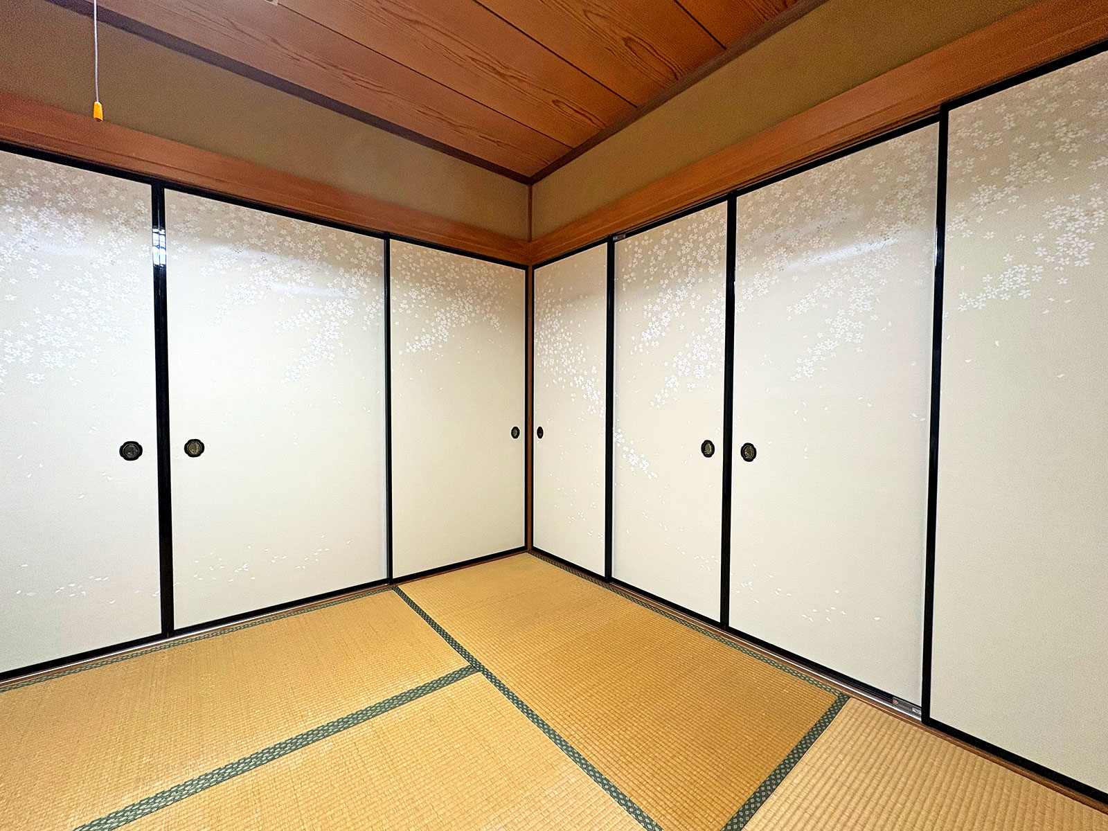 安城市の襖・障子・網戸・畳の張替え　手張り表具職人の店 和紙屋（かずしや）安城北店