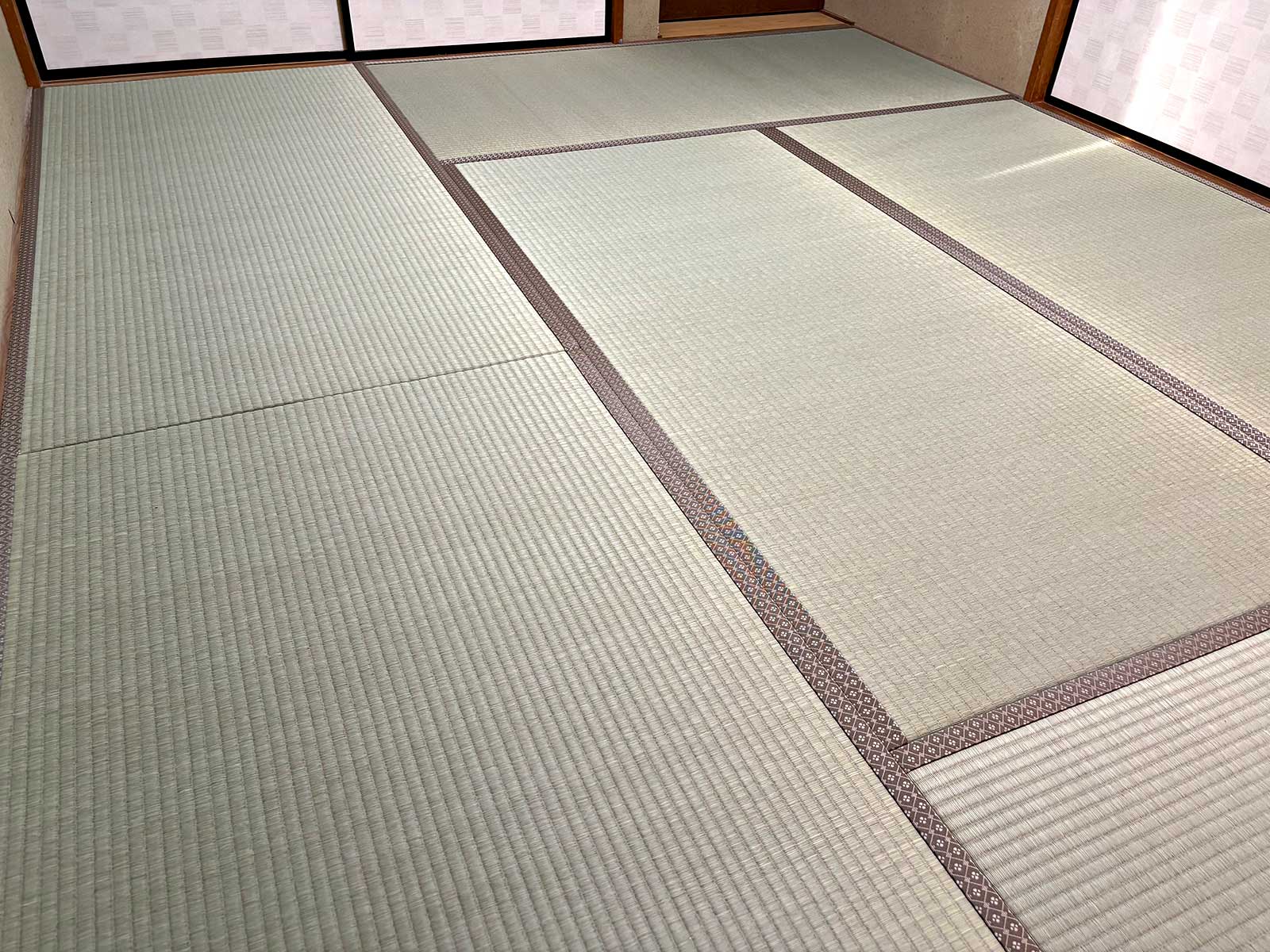 安城市の襖・障子・網戸・畳の張替え　手張り表具職人の店 和紙屋（かずしや）安城北店
