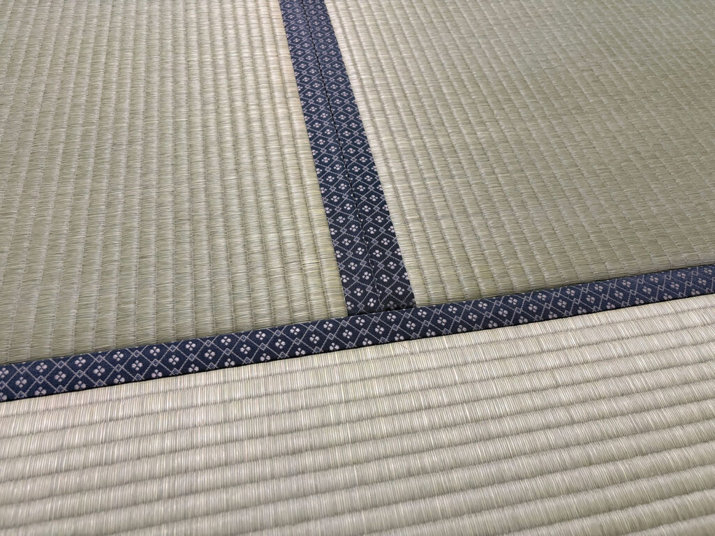 刈谷市　Y様邸　畳の表替えと網戸の新調|安城市の襖・障子・網戸・畳の張替え　手張り表具職人の店 和紙屋（かずしや）安城北店