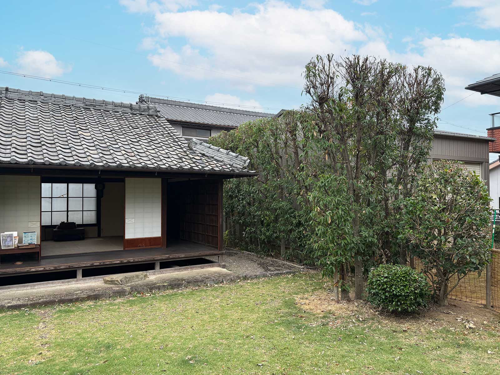 安城市の襖・障子・網戸・畳の張替え　手張り表具職人の店 和紙屋（かずしや）安城北店
