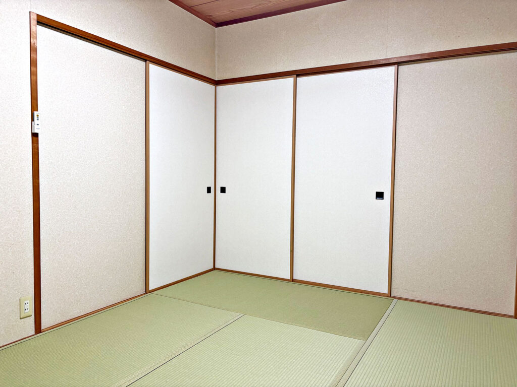 安城市　K様邸　襖の張替えと畳の表替え|安城市の襖・障子・網戸・畳の張替え　手張り表具職人の店 和紙屋（かずしや）安城北店